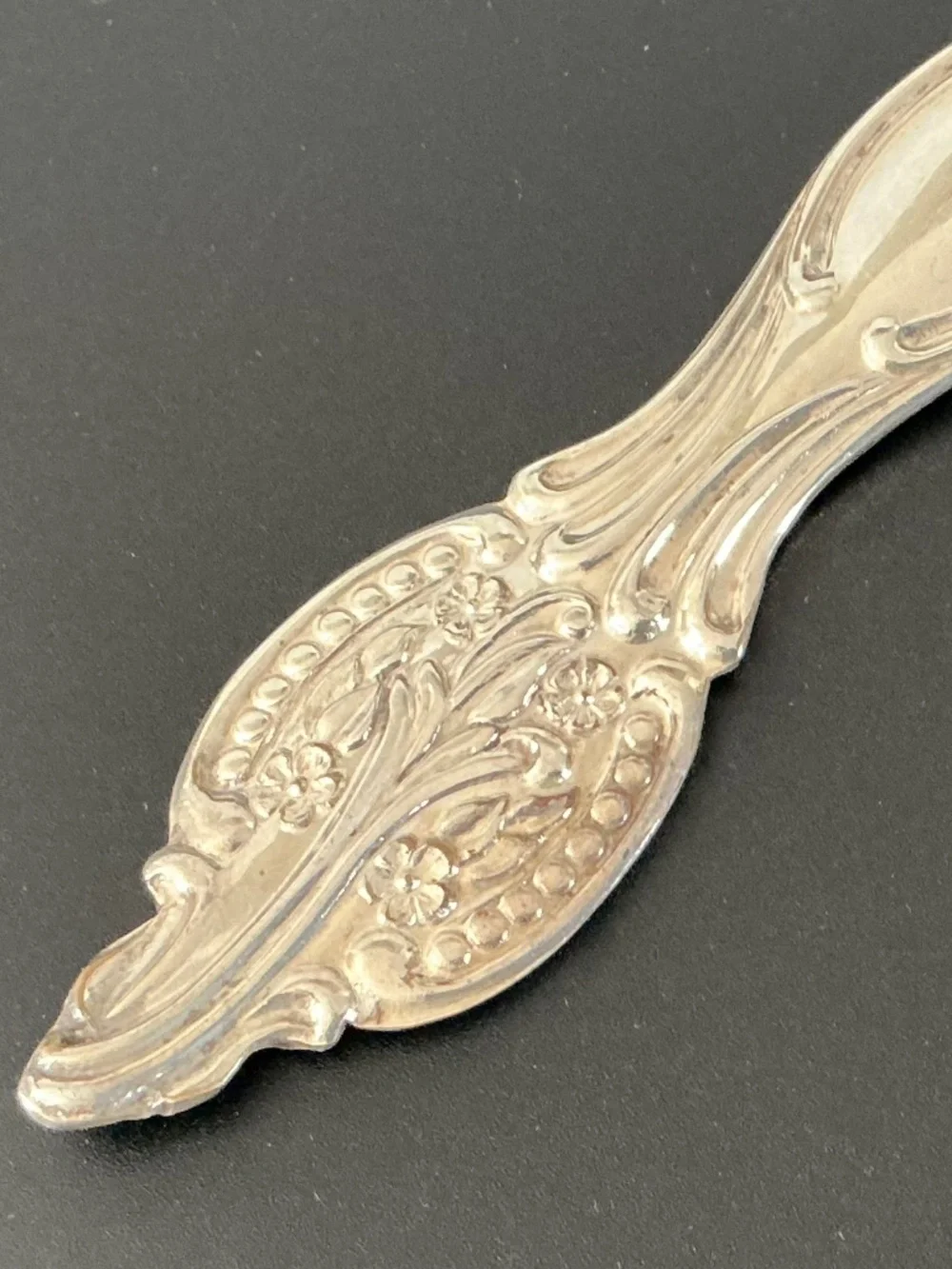 Vintage Sheridan Silver Co Ornate Silver Plated Large Buffet Serving Spoon